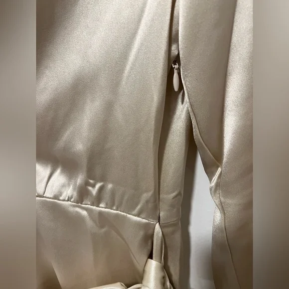 REVOLVE RETROFETE - Hailey Dress in Champagne - SIZE MED - EUC